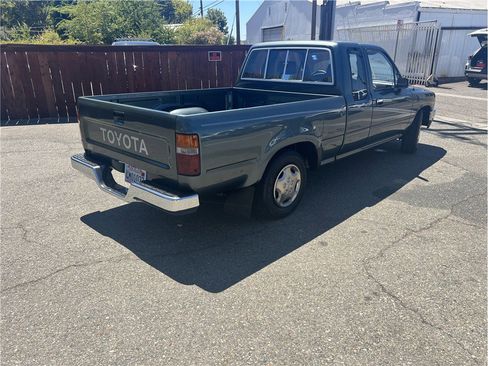 Used 1992 Toyota Pickup Deluxe image 7