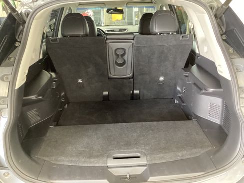 Used 2016 Nissan Rogue SL w/ SL Premium Package AWD/4WD image 5