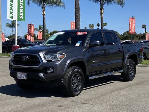 Certified 2018 Toyota Tacoma SR5 RWD image 38