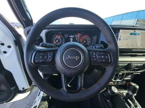 Used 2024 Jeep Wrangler Willys image 8
