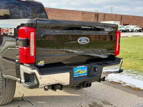 Used 2024 Ford F250 Lariat w/ Chrome Package image 40