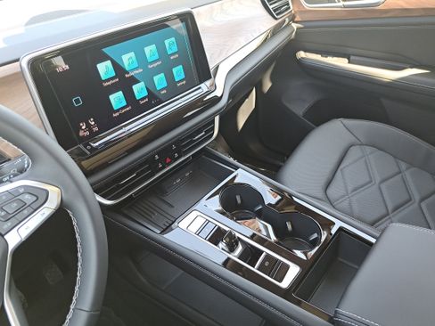 New 2026 Volkswagen Atlas SE AWD/4WD image 26