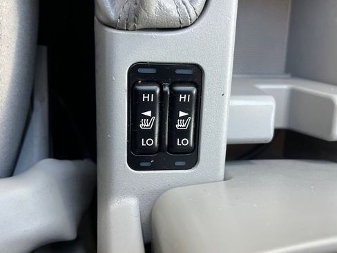 Used 2011 Subaru Forester 2.5X Premium image 18