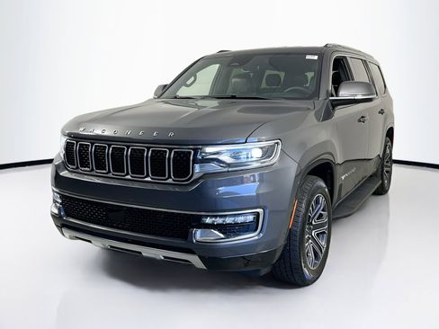 Used 2022 Jeep Wagoneer Series III w/ Flexible Seating Group image 1