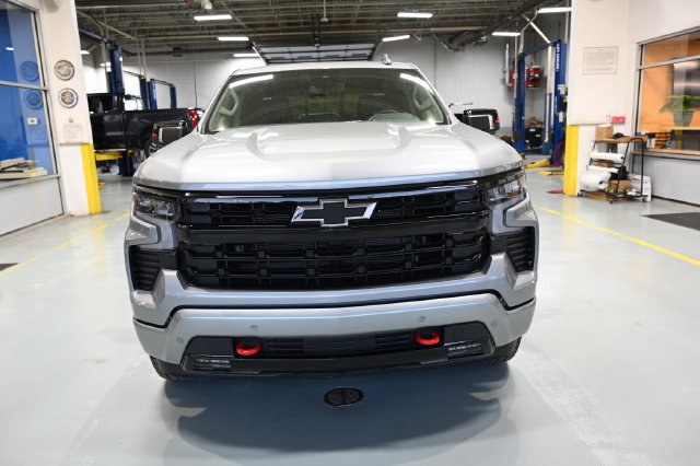 New 2026 Chevrolet Silverado 1500 RST w/ Redline Edition AWD/4WD image 2