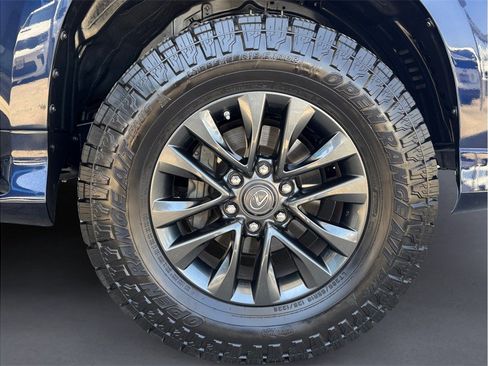 Used 2021 Lexus GX 460 Premium w/ Premium Package AWD/4WD image 8