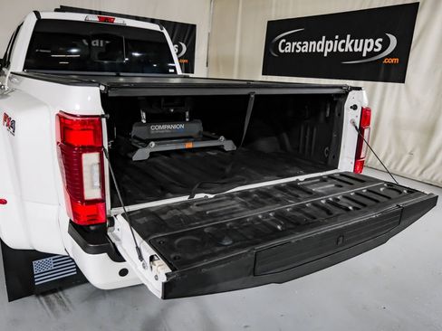 Used 2021 Ford F450 Platinum w/ FX4 Off-Road Package image 59