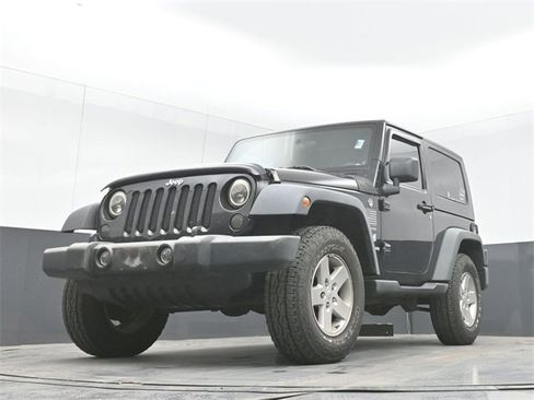 Used 2009 Jeep Wrangler X image 37