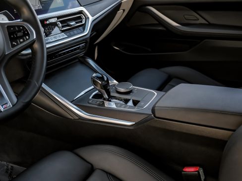 Used 2021 BMW 430i Coupe w/ M Sport Package image 25