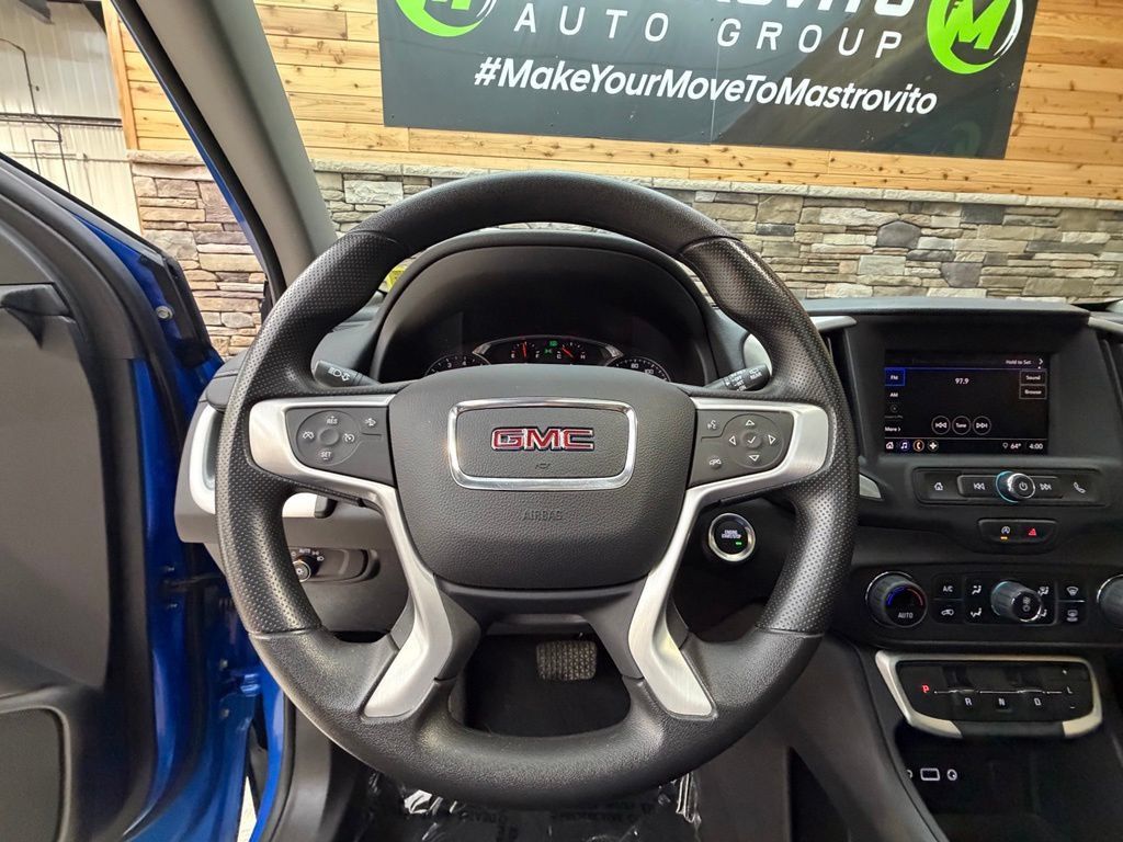Used 2024 GMC Terrain SLE w/ Driver Convenience Package AWD/4WD image 39