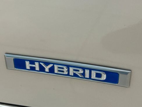 Used 2013 Lexus ES 300h image 35