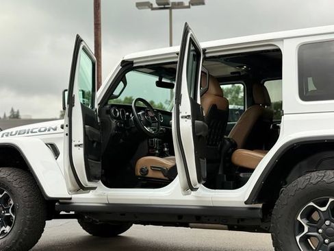 Used 2023 Jeep Wrangler Unlimited Rubicon 4xe w/ Cold Weather Group AWD/4WD image 11