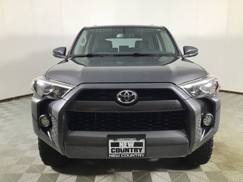 Used 2017 Toyota 4Runner SR5 Premium image 2
