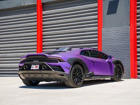 Used 2024 Lamborghini Huracan Sterrato AWD/4WD image 16