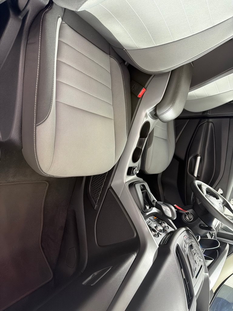 Used 2015 Ford Escape SE AWD/4WD image 23