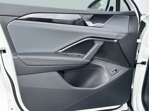 New 2026 Volkswagen Tiguan SEL R-Line image 22