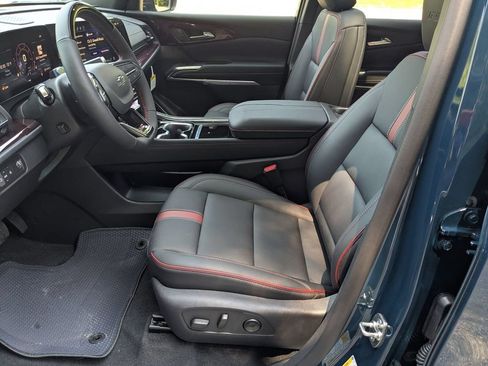 New 2027 Chevrolet Traverse RS FWD image 13