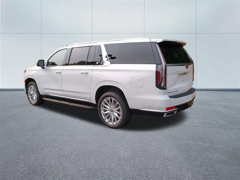 Certified 2024 Cadillac Escalade ESV Premium Luxury image 3