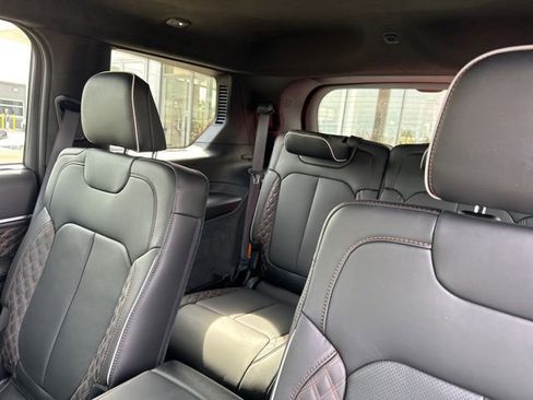 Used 2025 Jeep Grand Cherokee L Summit image 31