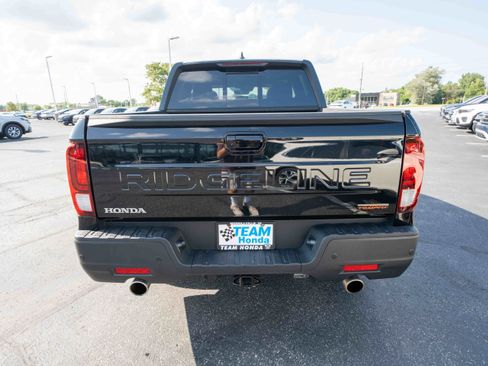 Used 2025 Honda Ridgeline TrailSport image 5