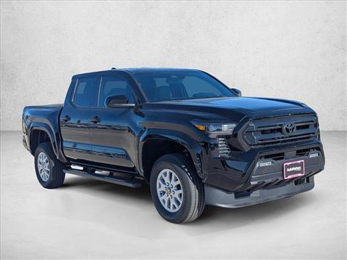 Used 2025 Toyota Tacoma SR5 AWD/4WD image 7