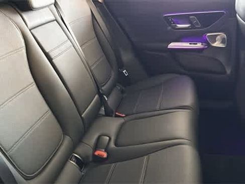 Used 2025 Mercedes-Benz GLC 300 4MATIC image 38