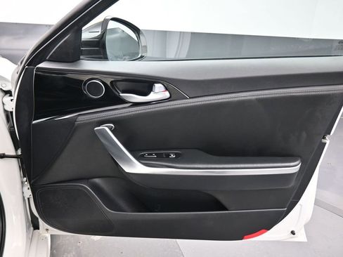 Used 2021 Kia Stinger GT-Line image 38