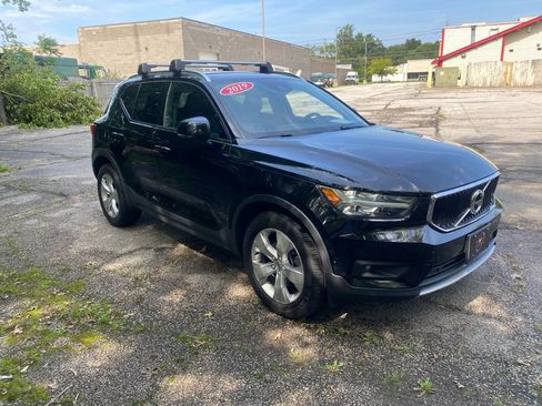 Used 2019 Volvo XC40 T5 Momentum AWD/4WD image 7