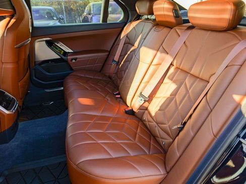 Used 2023 BMW 760i xDrive 760i xDrive w/ Executive Package image 26