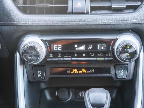 Certified 2025 Toyota RAV4 XLE FWD image 15