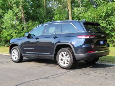 Certified 2023 Jeep Grand Cherokee Limited w/ Luxury Tech Group II AWD/4WD image 26