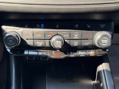 Used 2022 Dodge Durango SRT w/ Technology Group AWD/4WD image 24