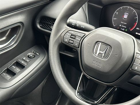 Used 2025 Honda HR-V LX image 18