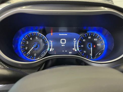 New 2026 Chrysler Pacifica Select image 17