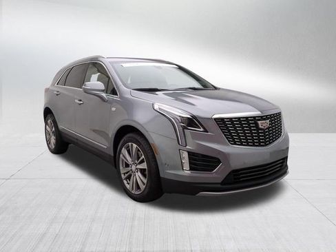 Certified 2024 Cadillac XT5 Premium Luxury w/ Technology Package AWD/4WD image 3