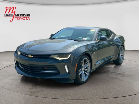 Used 2016 Chevrolet Camaro LT RWD image 1