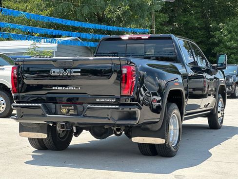 Used 2024 GMC Sierra 3500 Denali Ultimate AWD/4WD image 7