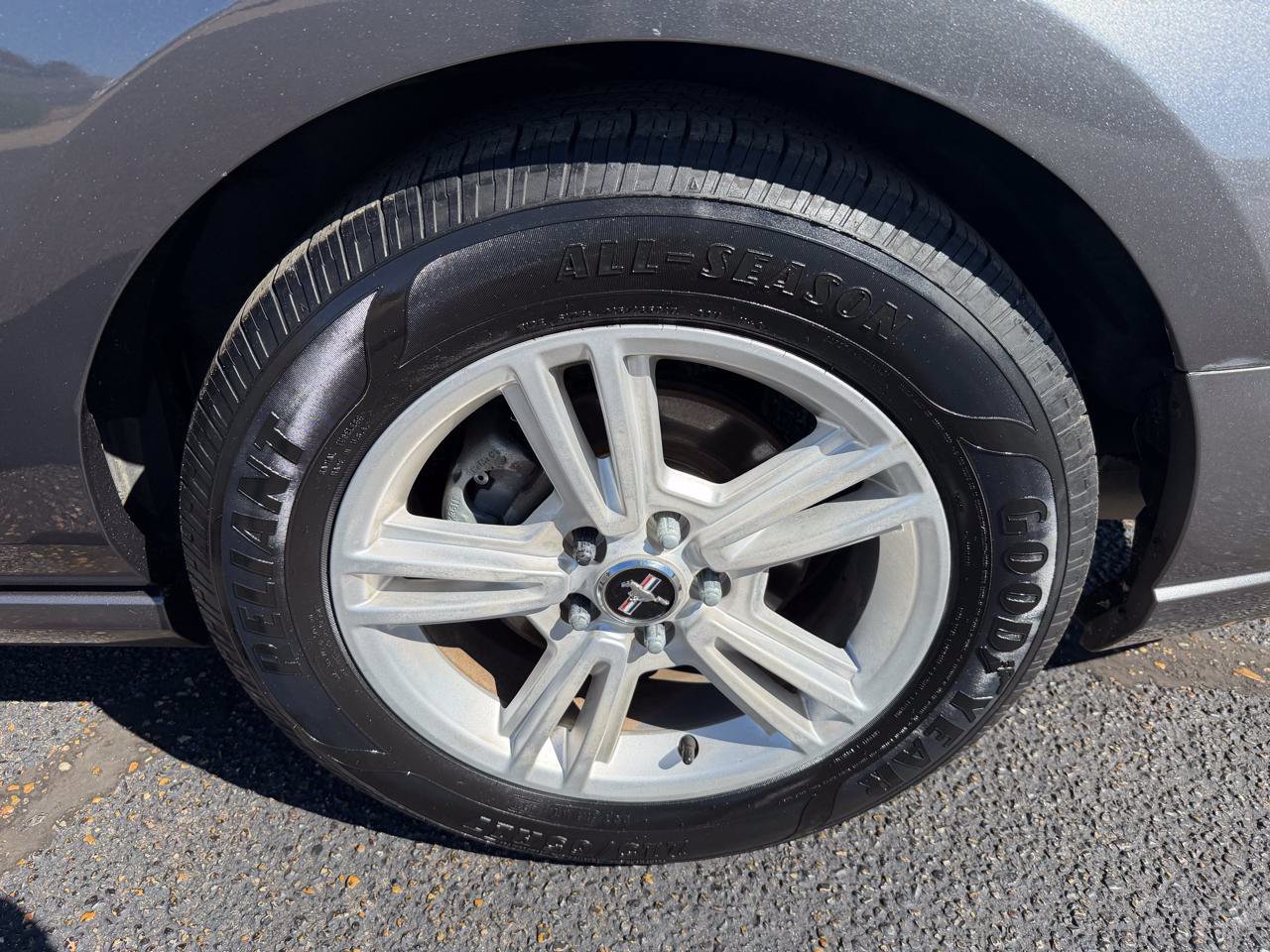 Used 2014 Ford Mustang Convertible RWD image 20