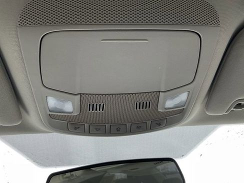 Used 2017 Ford Fusion SE w/ Equipment Group 201A image 16