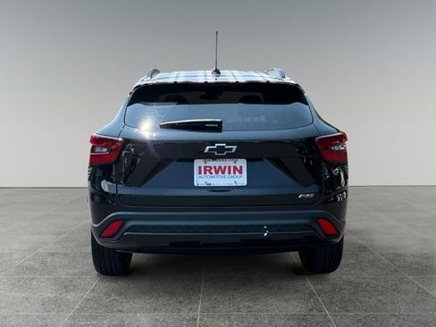 Used 2024 Chevrolet Trax RS FWD image 4
