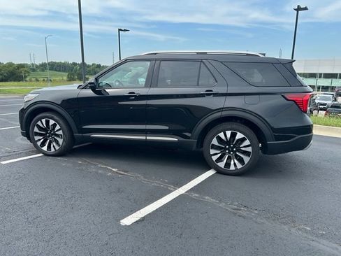 Used 2025 Ford Explorer Platinum w/ LUX Leather Package AWD/4WD image 5