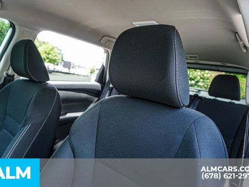 Used 2024 Nissan Rogue S FWD image 17