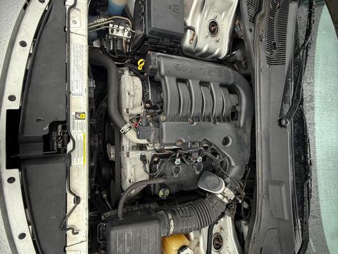 Used 2009 Dodge Charger SXT image 16