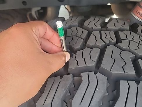 Used 2019 Ford F150 Raptor w/ Equipment Group 802A Luxury AWD/4WD image 14