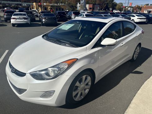 Used 2013 Hyundai Elantra Limited image 4