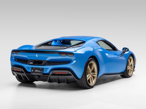 Used 2024 Ferrari 296 GTS RWD image 5
