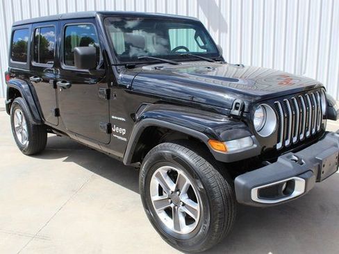 Used 2020 Jeep Wrangler Unlimited Sahara image 4