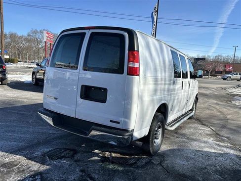Used 2024 Chevrolet Express 2500 image 3