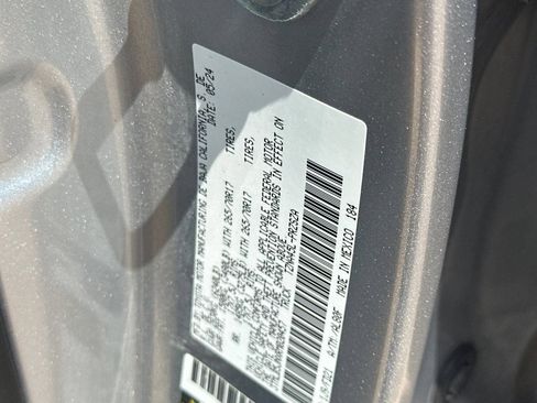Used 2024 Toyota Tacoma TRD Off-Road AWD/4WD image 34