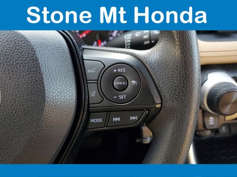 Used 2020 Toyota RAV4 LE image 23